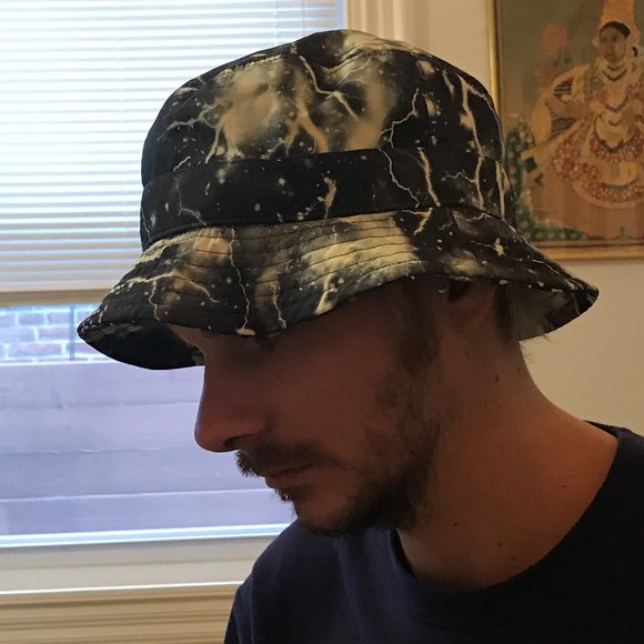 2000s bucket hat